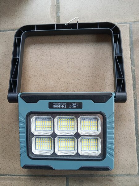 Projecteur LED Solaire TH-8008