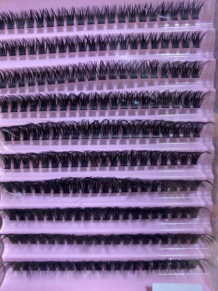 Faux Cils en Grappes 3D