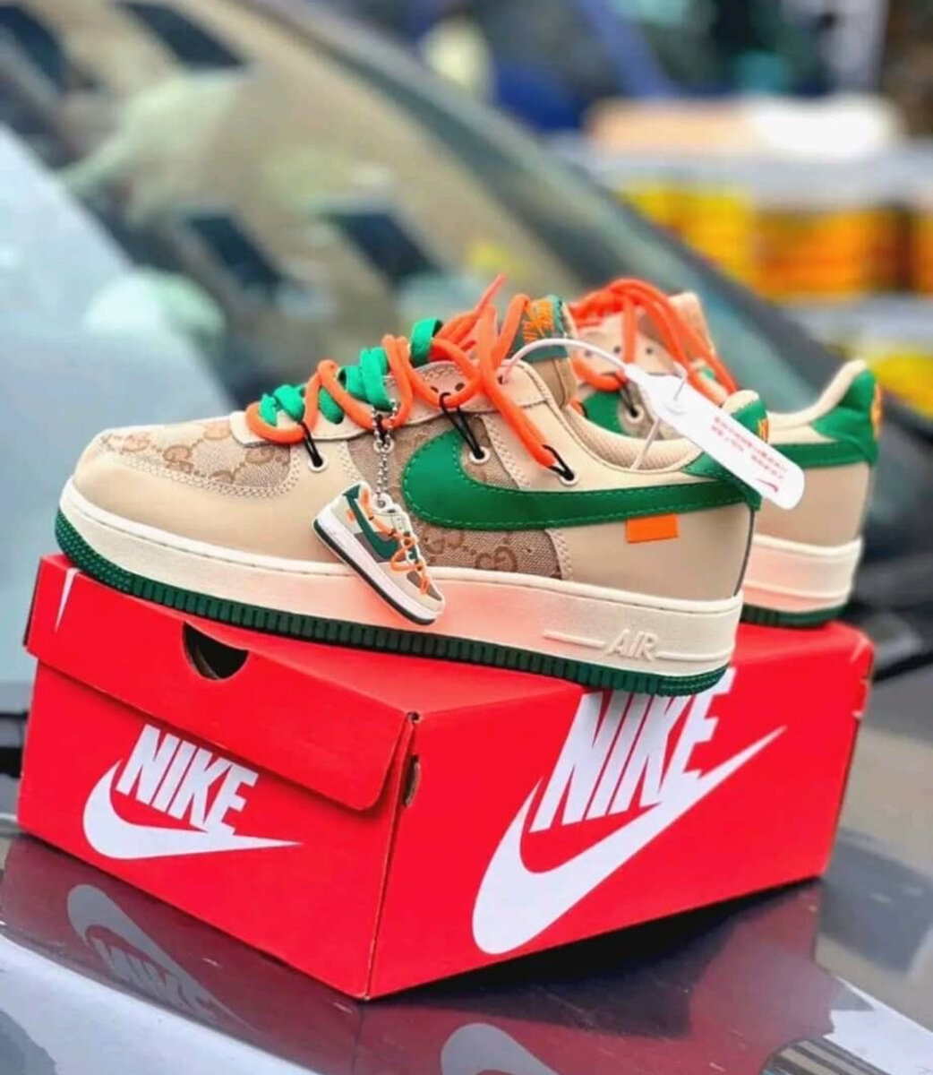 Baskets tendance colorées