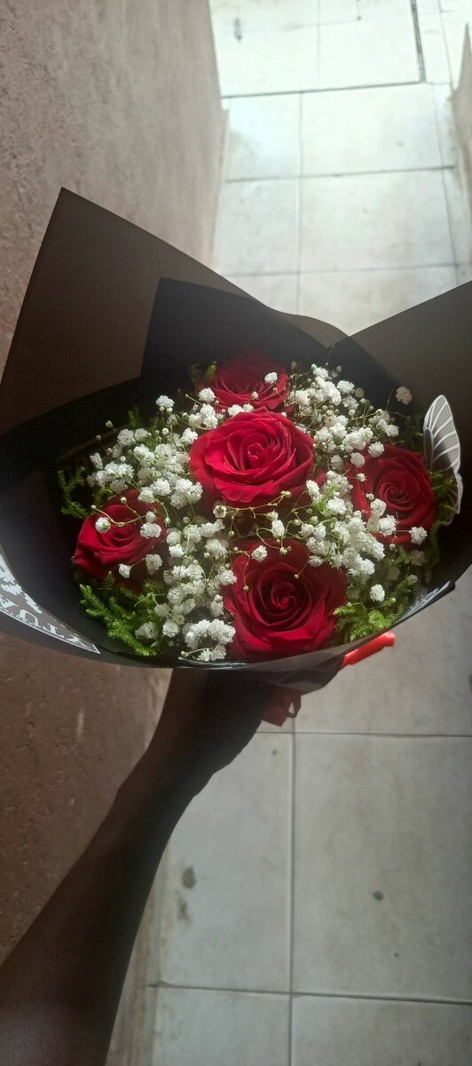 Bouquet de roses rouges élégantes