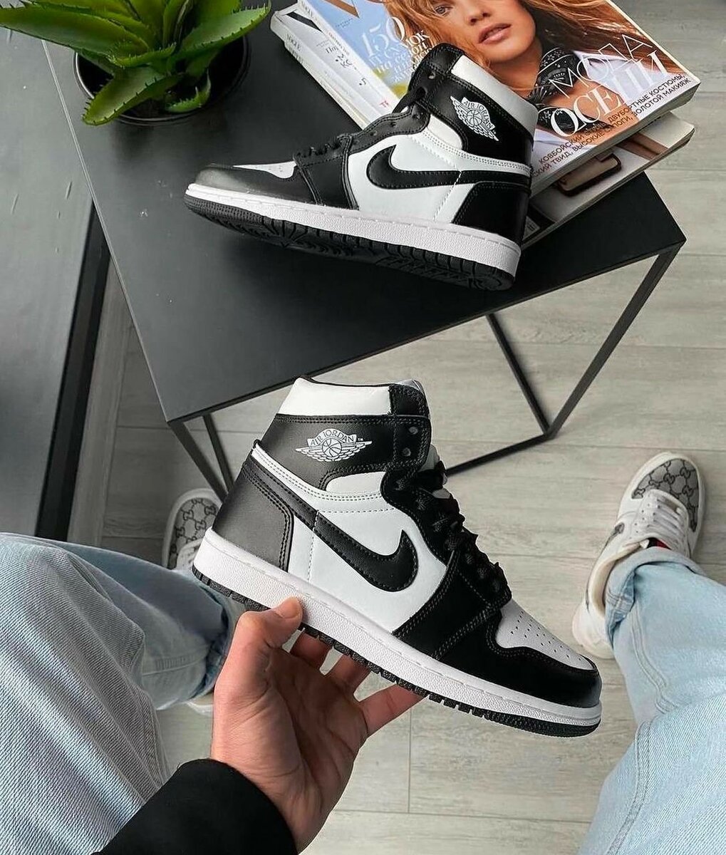 AIR JORDAN 1