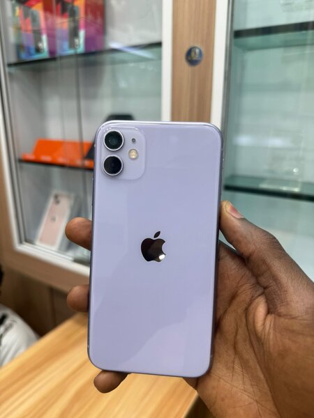 iPhone 11 64GB Violet