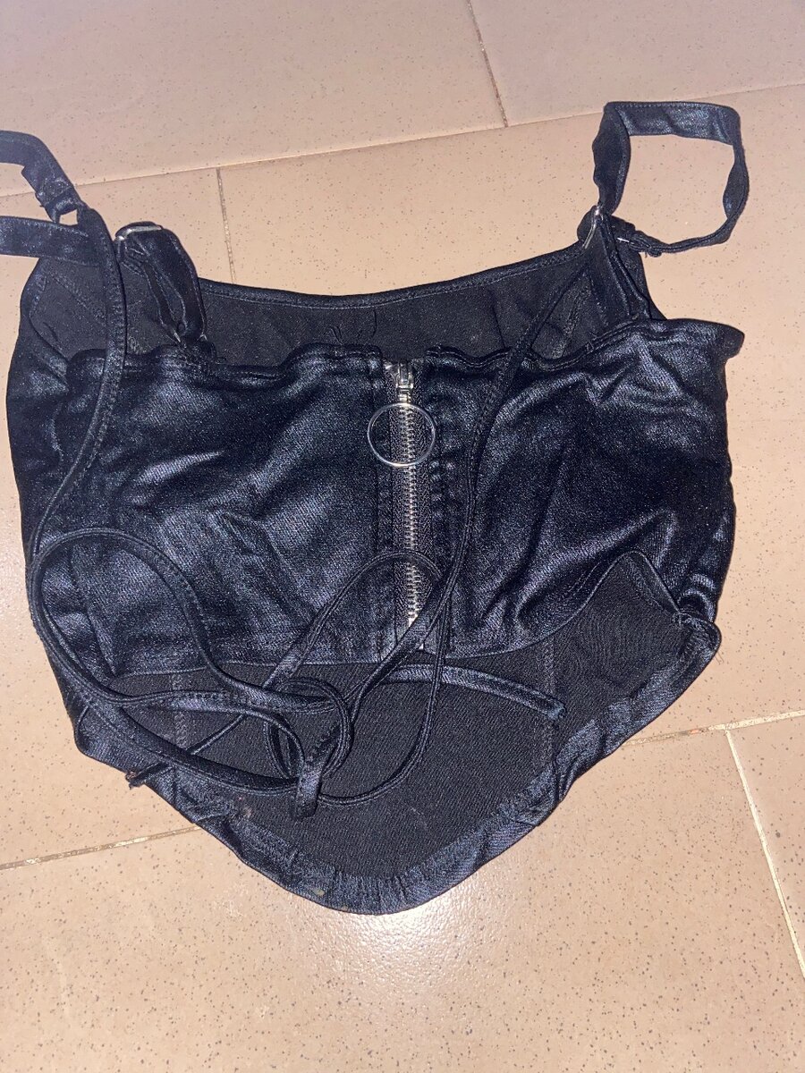 Bustier noir en simili cuir