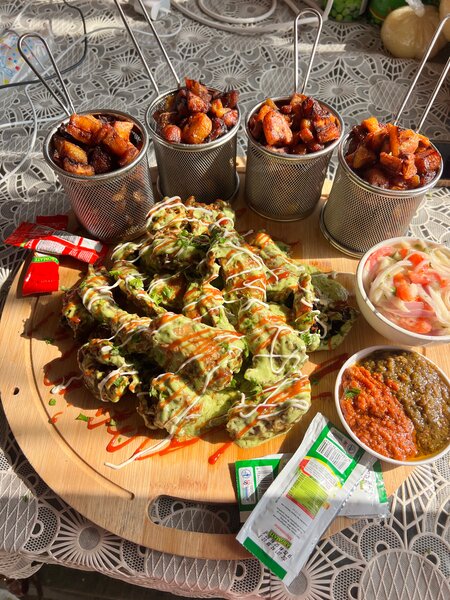 1 poulet + 1/2 poulet + 4 Aloc