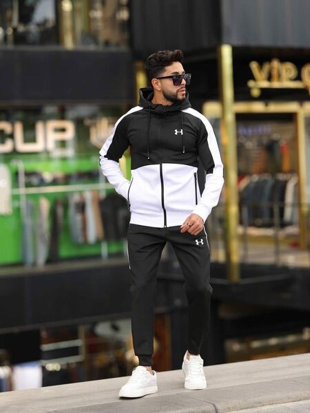 Ensemble de survêtement moderne