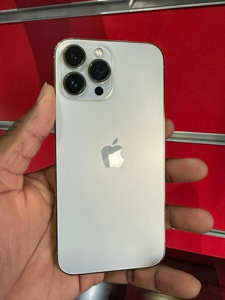 13 Pro Max 128Gb Unlocked 98%Bh GH¢6,500 Cheap