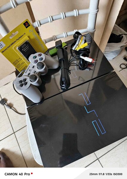 Console rétro PS2 avec accessoires