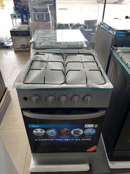 Cusiniere a four midea