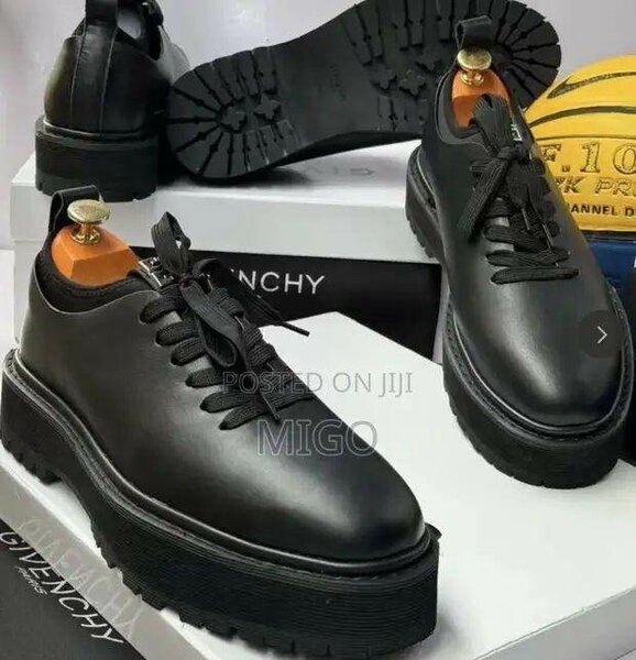 Chaussures  Givenchy original