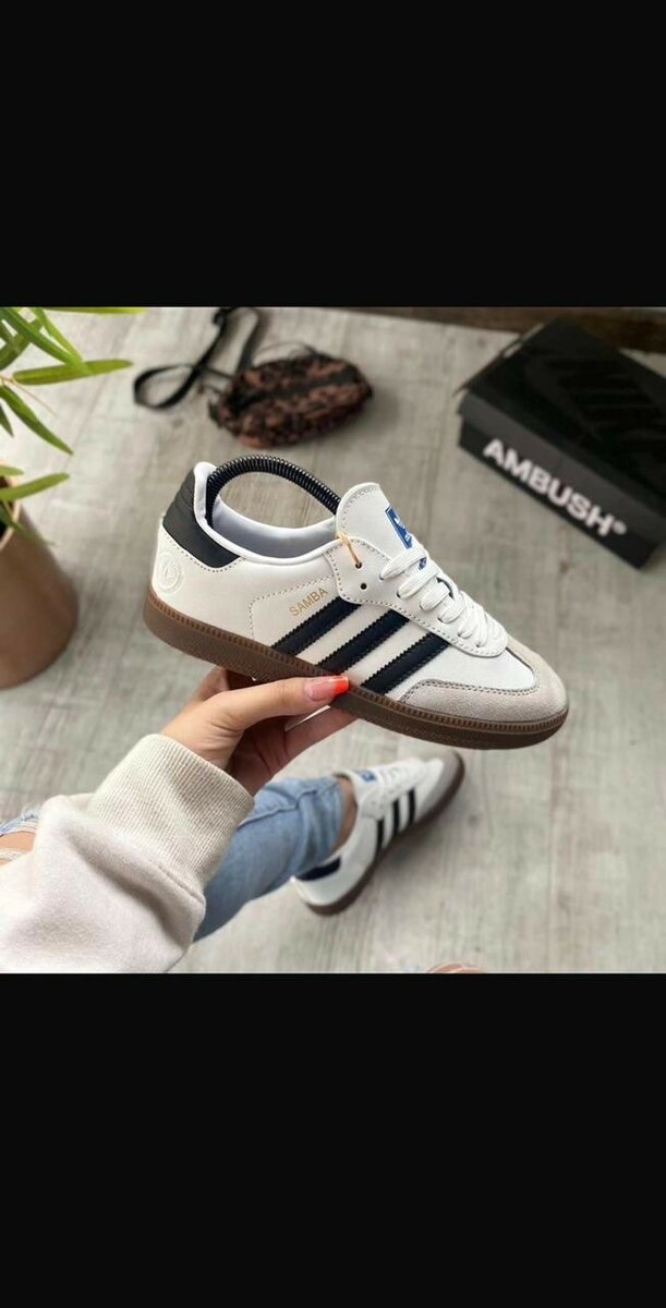 ADIDAS SAMBA