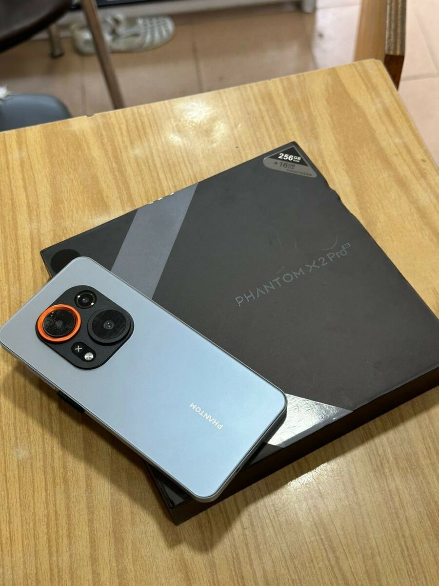 Smartphone Phantom X2 Pro