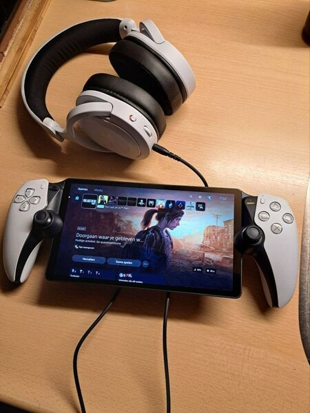 Casque de jeu et console mobile