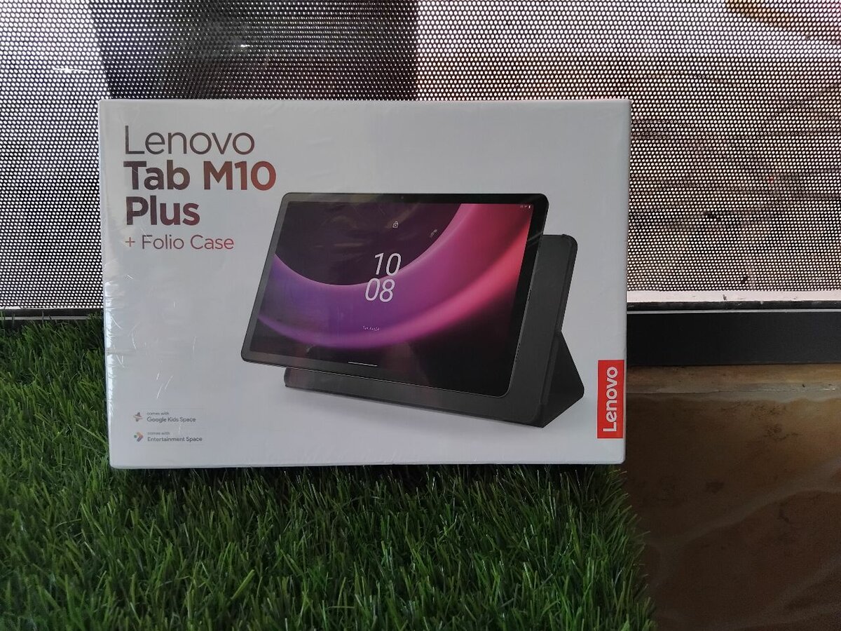 Lenovo tab M10 plus