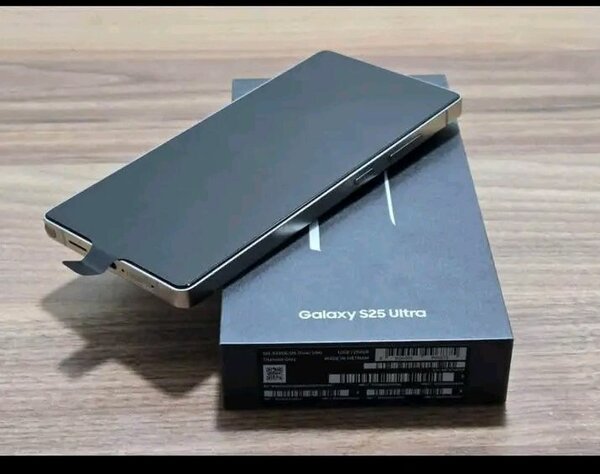 Galaxy S25 Ultra Smartphone