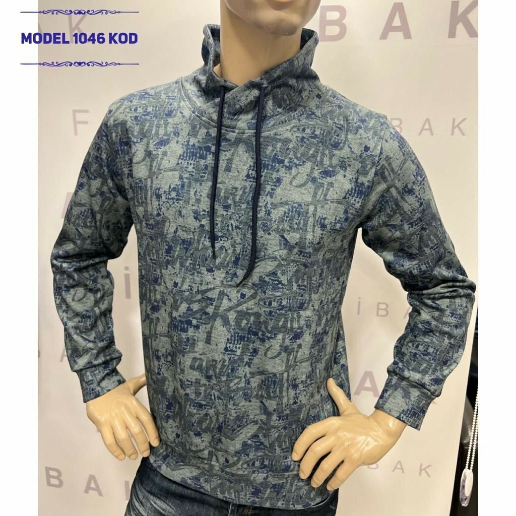 Кофта с поднятым воротом и завязками