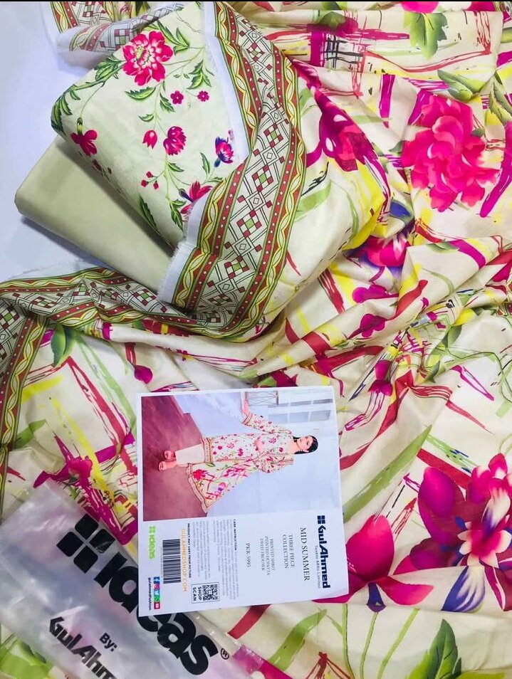 GulAhmed Lawn 3 Peace Suit