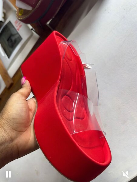 Mules modernes et élégantes