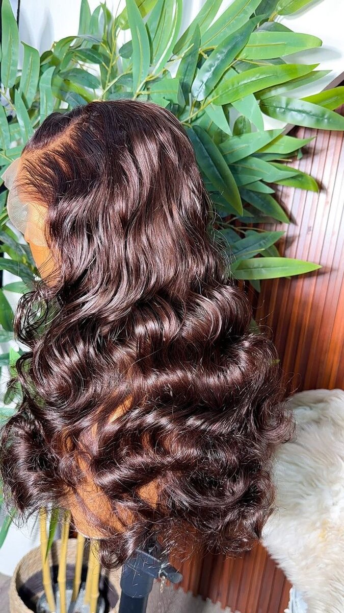 Perruque Bouclée Brune Luxe