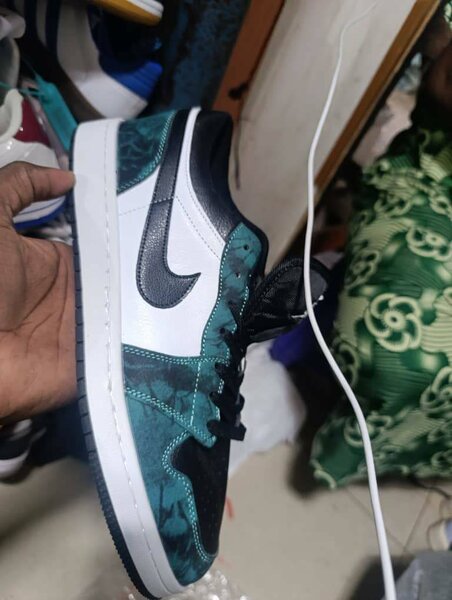 Baskets tendance AIR FORCE