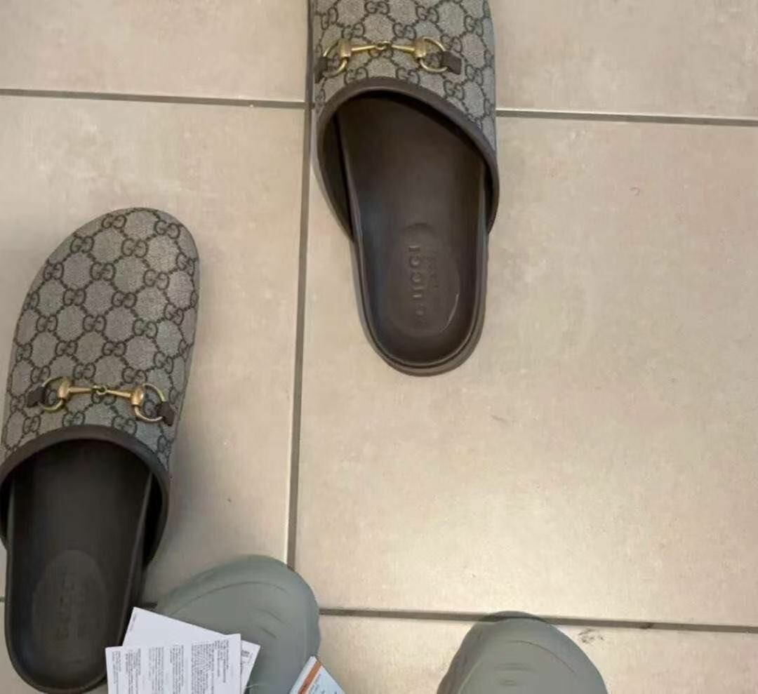 Mules en cuir pour hommes Gucci