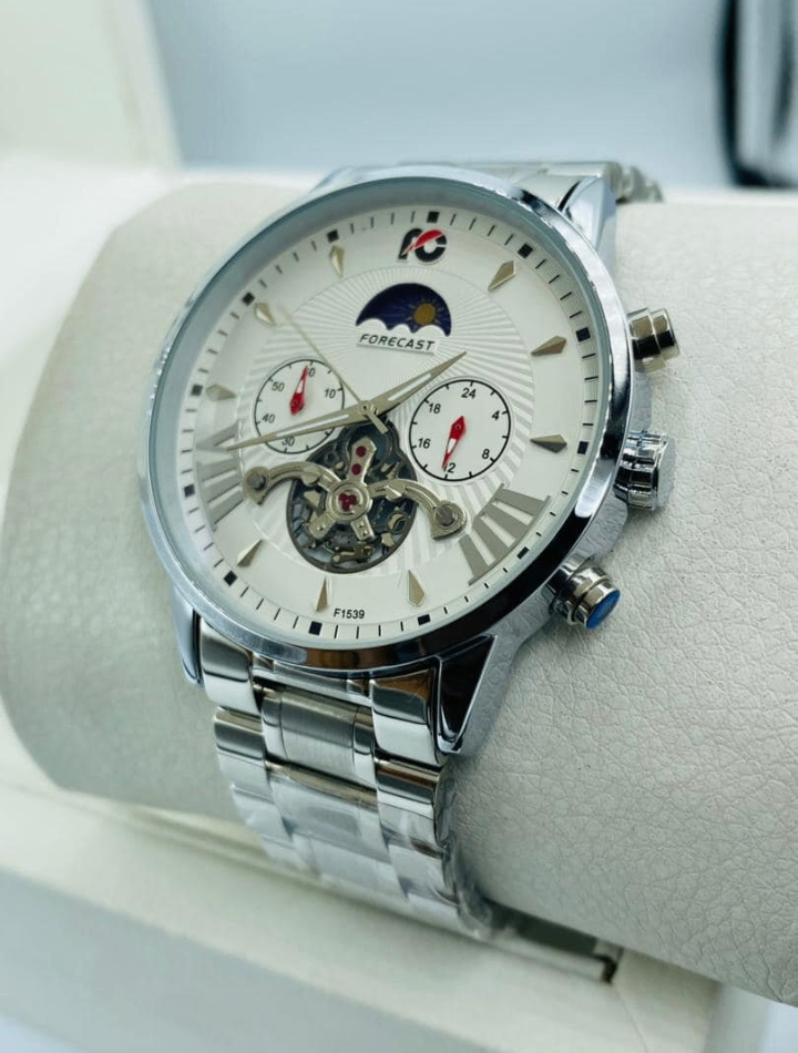 Montre forecast luxe