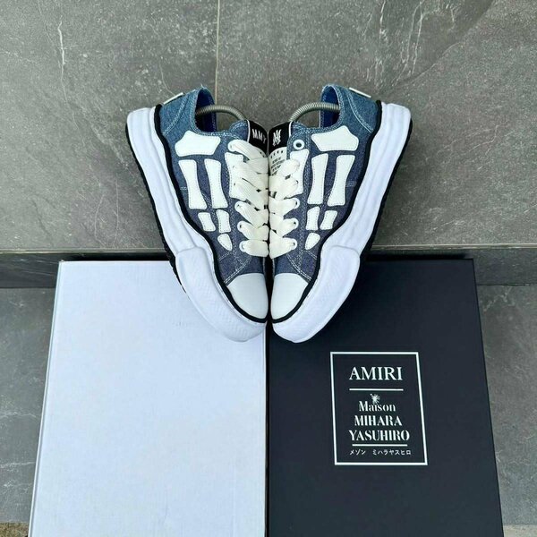 Sneakers en denim Amiri élégants