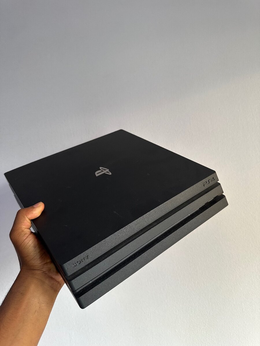 PS4 PRO CRAQUÉ 1TERA + 35 jeux