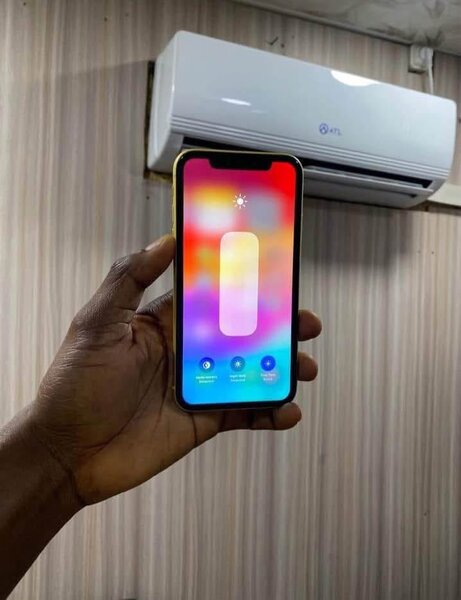 iPhone 11 Jaune 64 Go