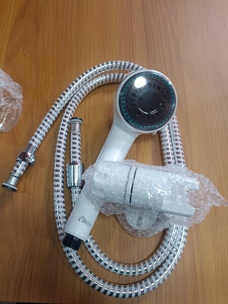 Pommeau de douche réglable