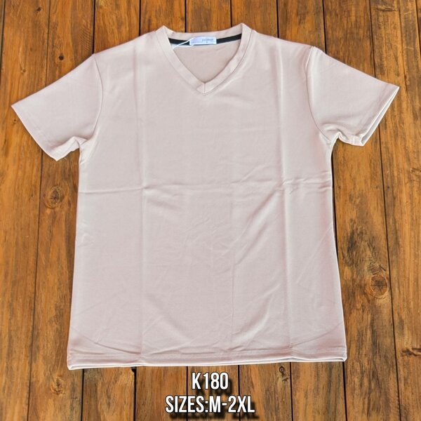 V-NECK T-SHIRTS