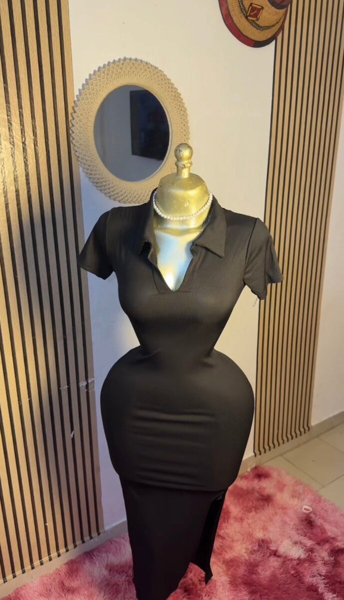 Robe moulante noire élégante