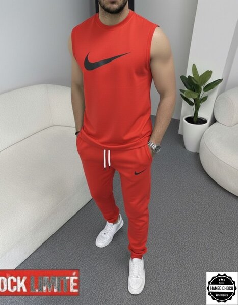 Ensemble de sport rouge homme