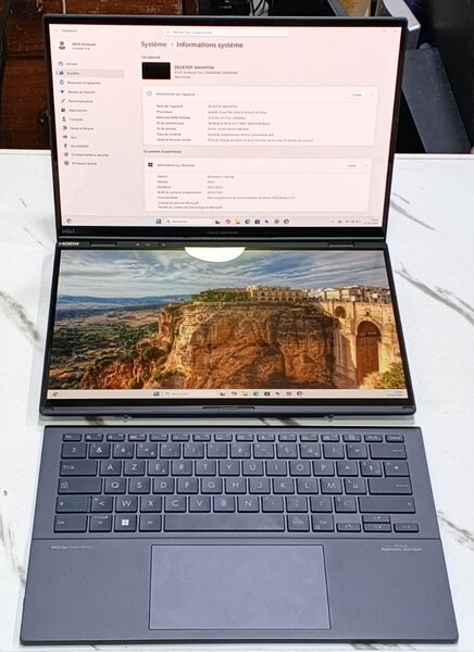 **ASUS ZENBOOK DUO UX8406 MA I