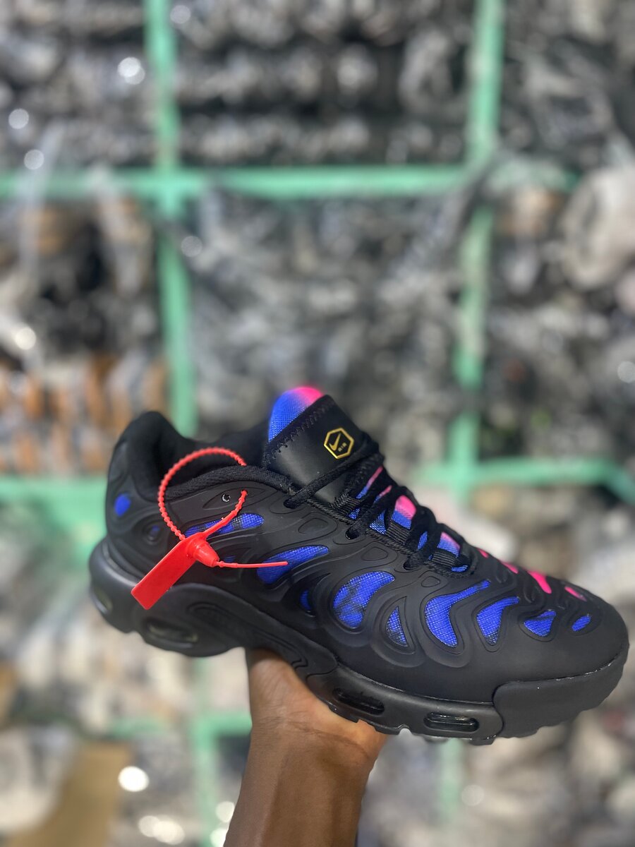 Baskets sport noires et bleues