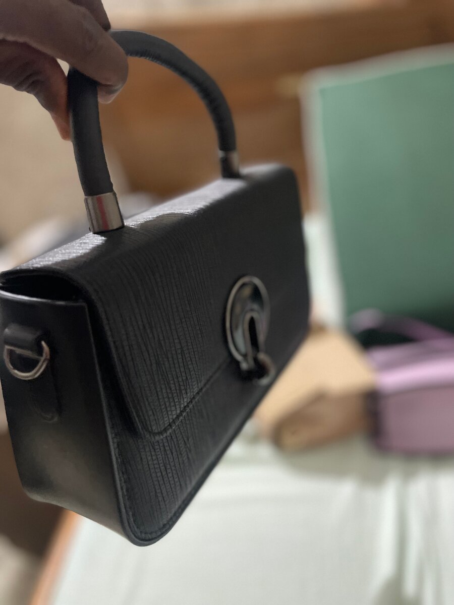 Sac à main élégante noire