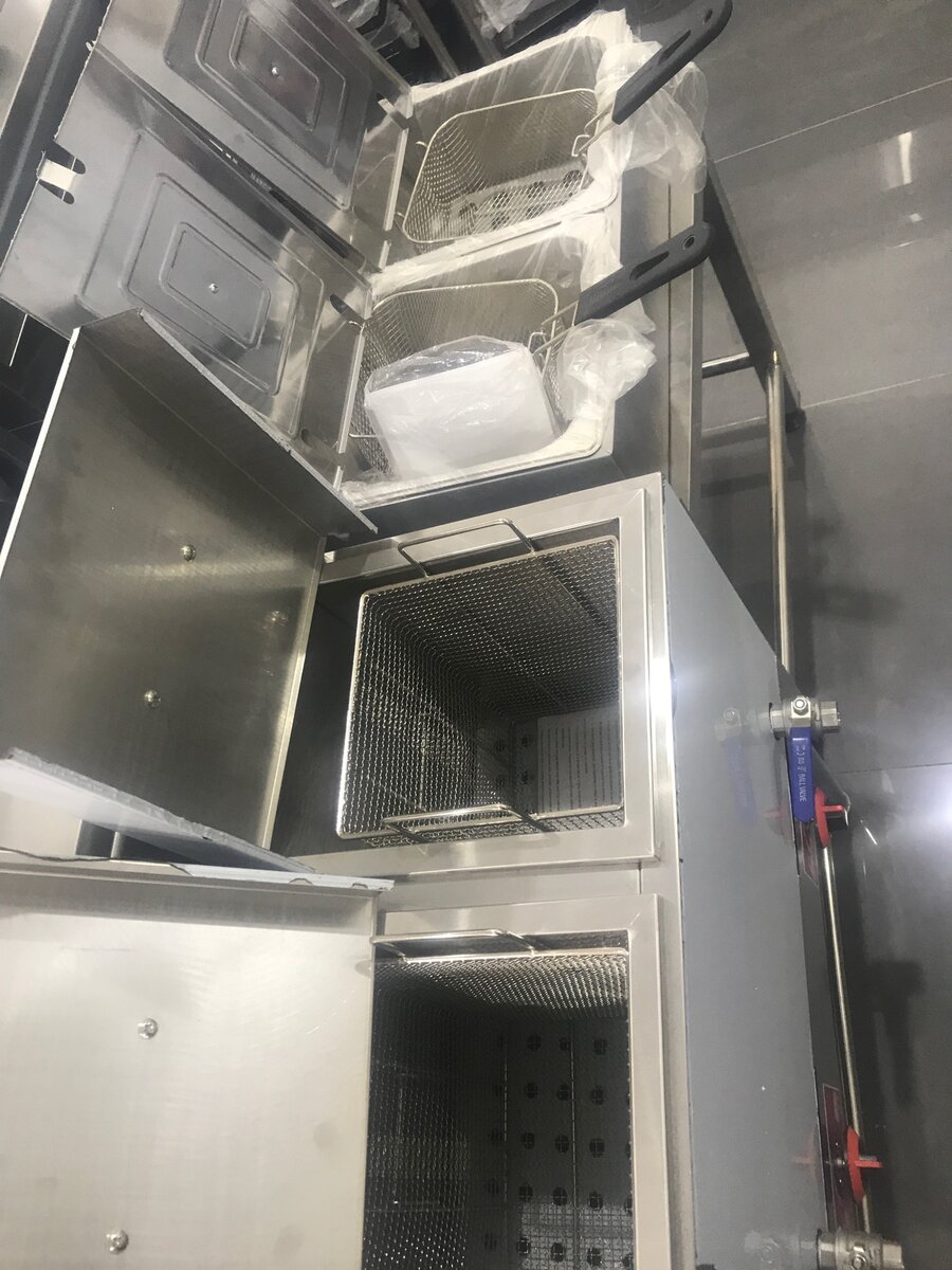 GAS AND ELECTRIC FREYERS