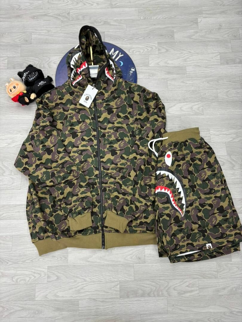 Ensemble de jogging camouflage