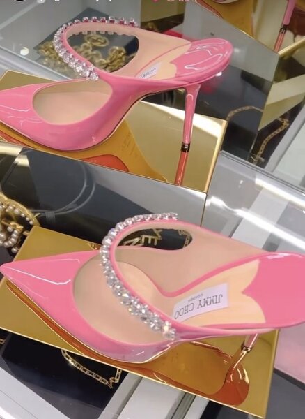 Escarpins roses perlés élégants