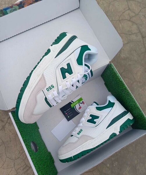 NEW BALANCE 550