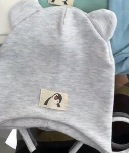 Мягкая шапочка для мальчика