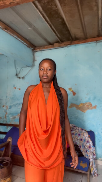 Combinaison élégante sans manches