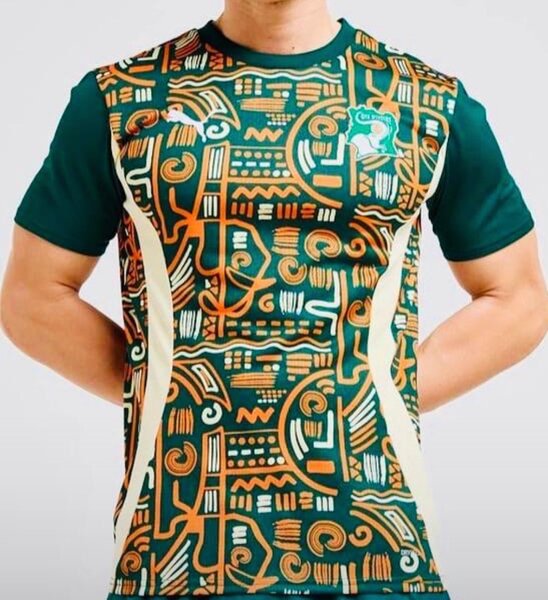 T-shirt sport imprimé ethnique