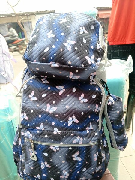 Sac à dos motif papillon