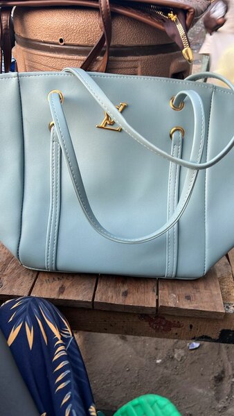 Sac à main élégant en cuir