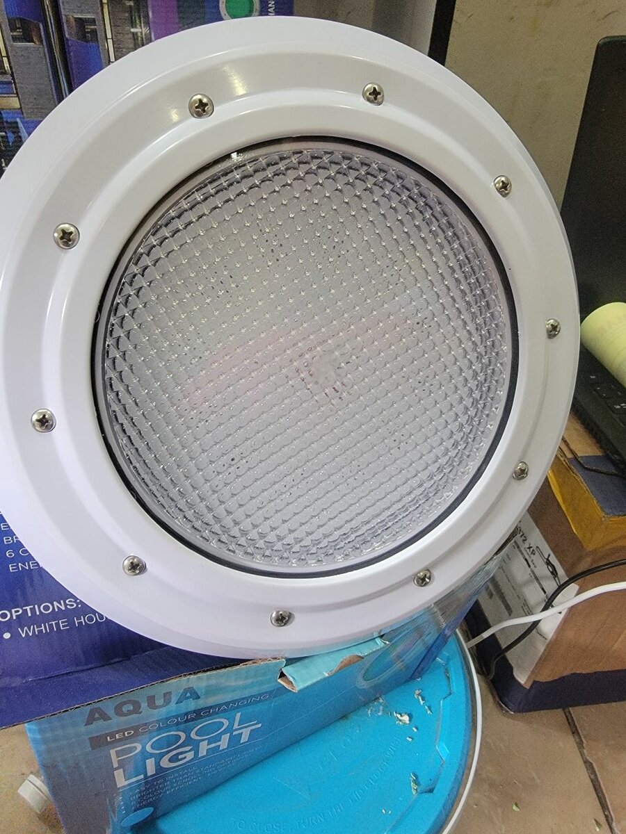 Pool light