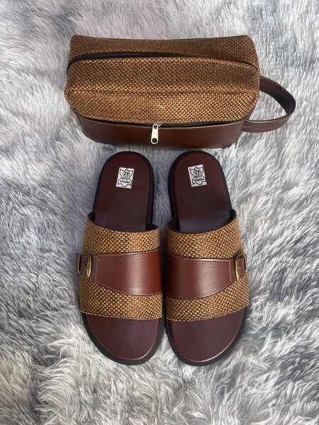 Sandales élégantes et pochette