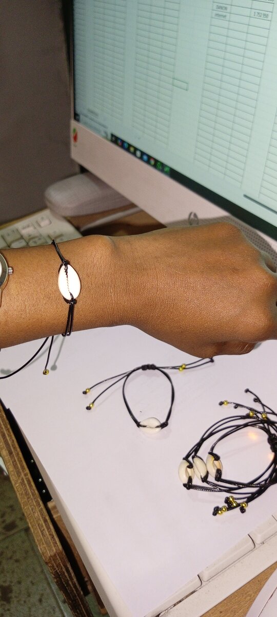 2Bracelets coquillage réglable