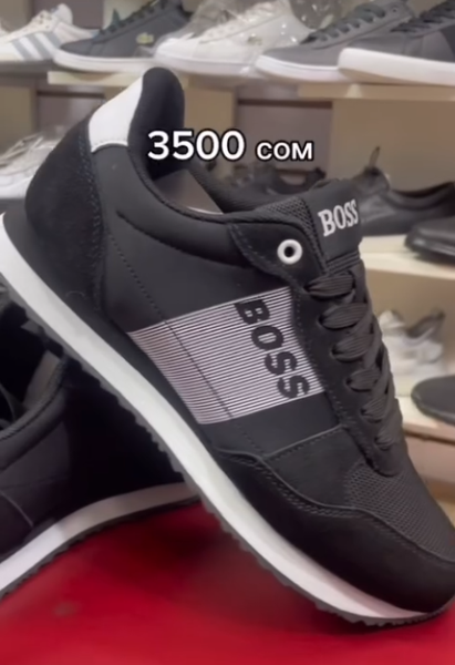 Черные кроссовки BOSS