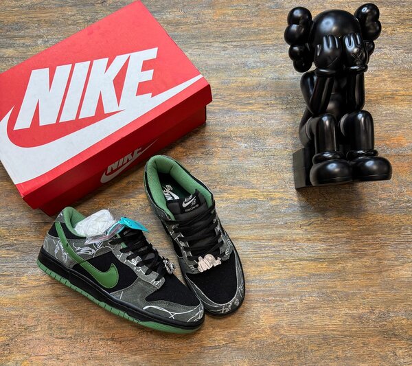 Nike Dunk Low Premium Sneakers