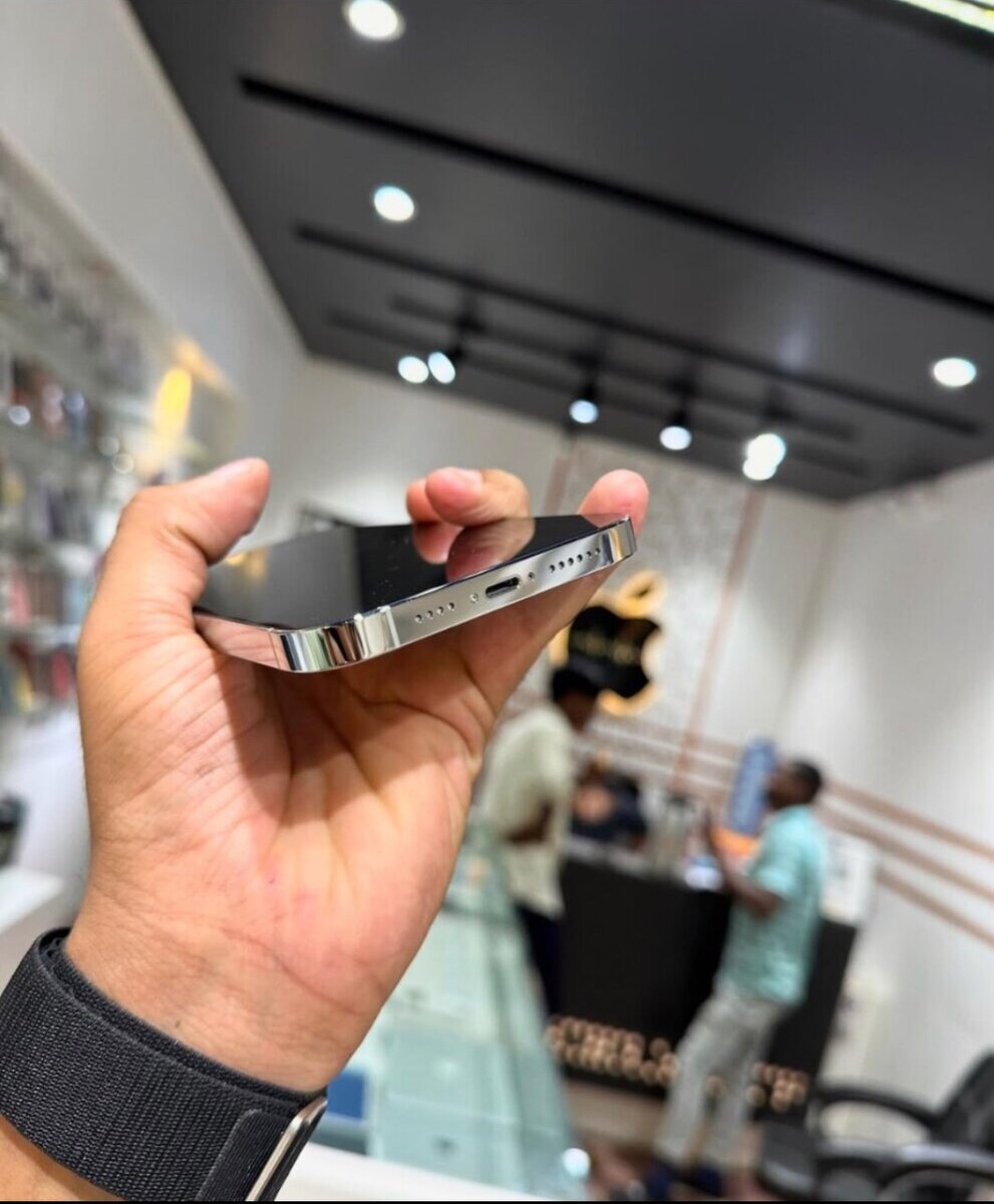 iPhone 14 Pro Max physical sim